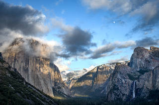 Tunnel View Moonrise