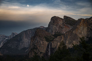 Tunnel View Moonrise 3