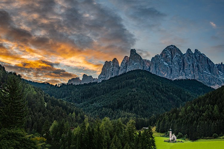 italy, europe, dolomites, dolomite, mountains, chapel, san giovanni, santa magdalena, val de funes, val de funis, sunrise, valleys...