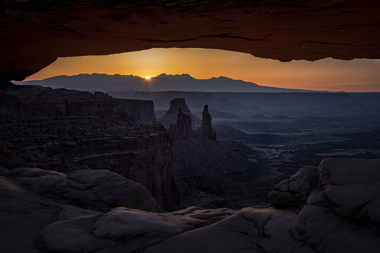 utah, ut, canyonlands national park, mesa arch, sunrise, canyons, southwest, colorado plateau,  sun star, starburst, atmospherics...