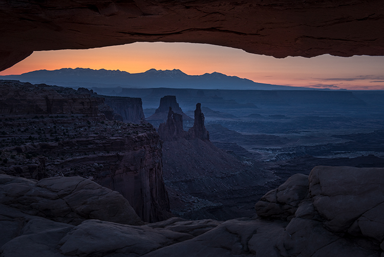 utah, ut, canyonlands national park, mesa arch, sunrise, canyons, southwest, colorado plateau,  sun star, starburst, atmospherics...