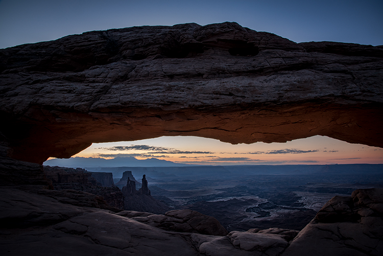 utah, ut, canyonlands national park, mesa arch, sunrise, canyons, pre dawn, dawn, southwest, colorado plateau, atmospherics...