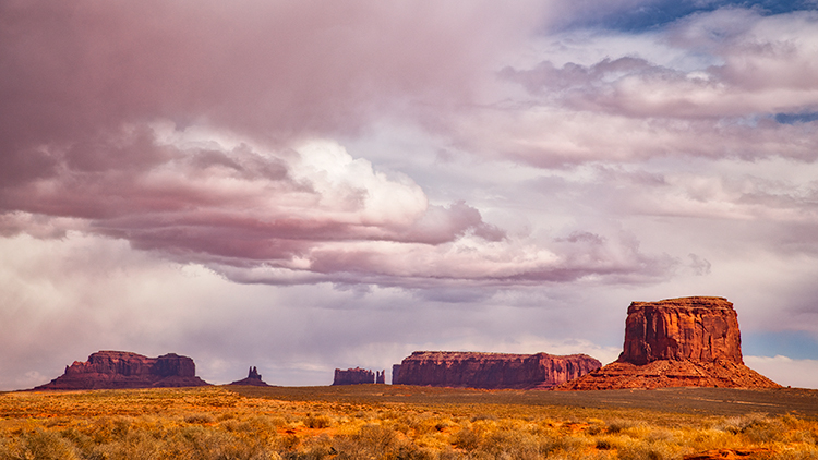 monument valley, red rock, indian land, navajo, sandstone, sunset, spring, clouds, alpenglow, az, arizona, mittens, shadow, ut...